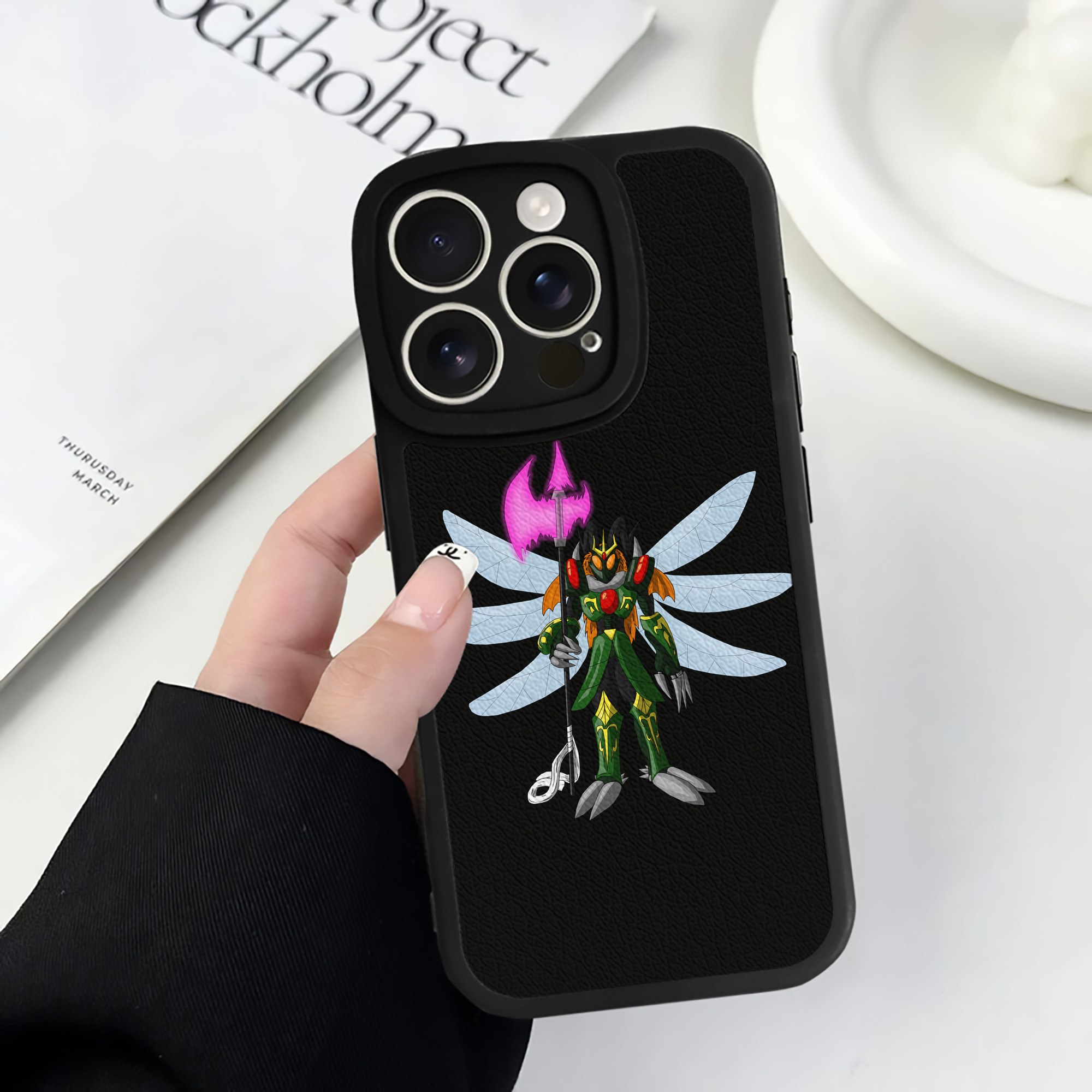 （画像用） Digimon デジタルモンスター/デジモン 【iPhone 16シリーズ対応】シリコンスマホケース（レザー調） 材質：シリコン